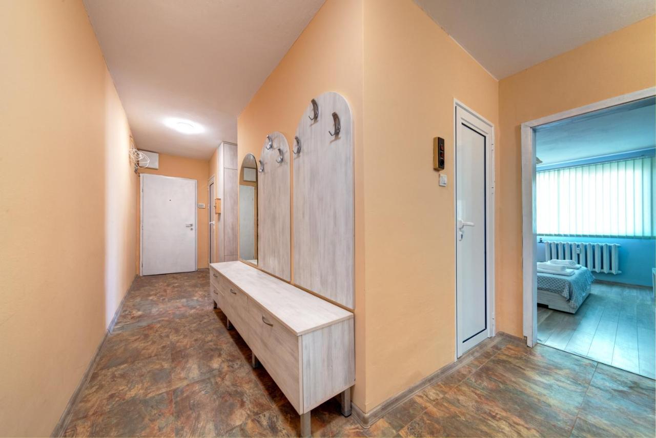 בורגאס Daisy - 3 Room And Kitchen Apartment In Lazur מראה חיצוני תמונה