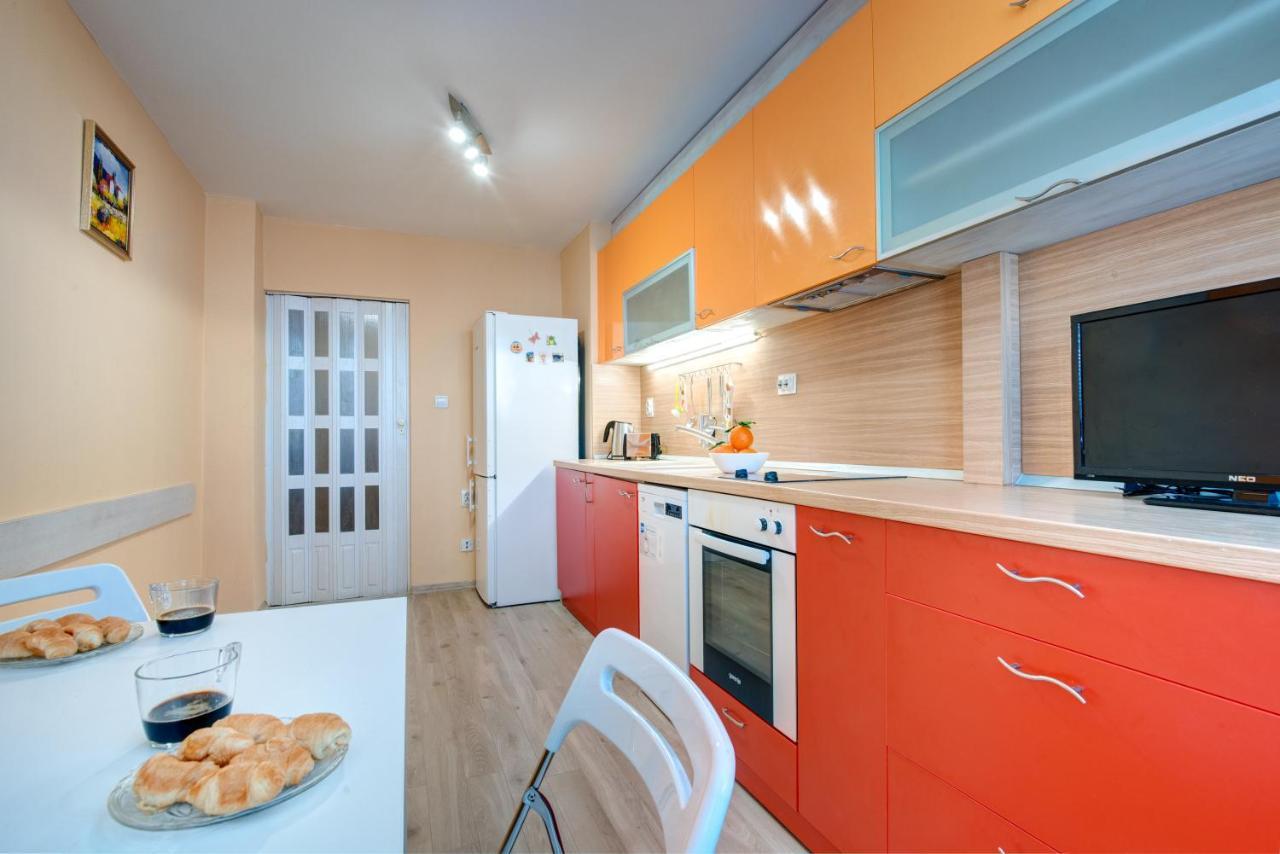 בורגאס Daisy - 3 Room And Kitchen Apartment In Lazur מראה חיצוני תמונה